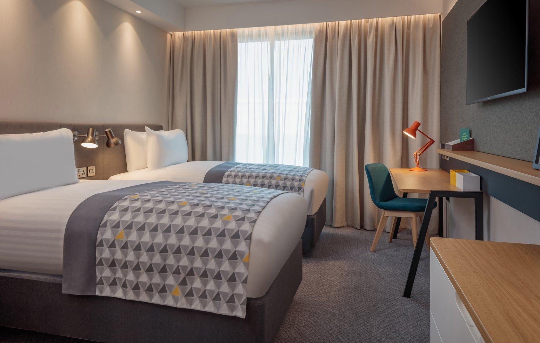Holiday Inn London-Heathrow Bath Road By IHG4
