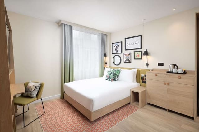 Queen Room