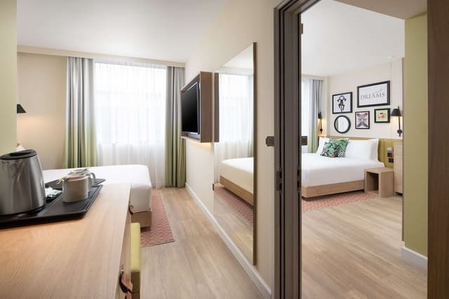 Queen Room