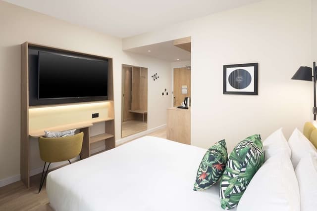Queen Room