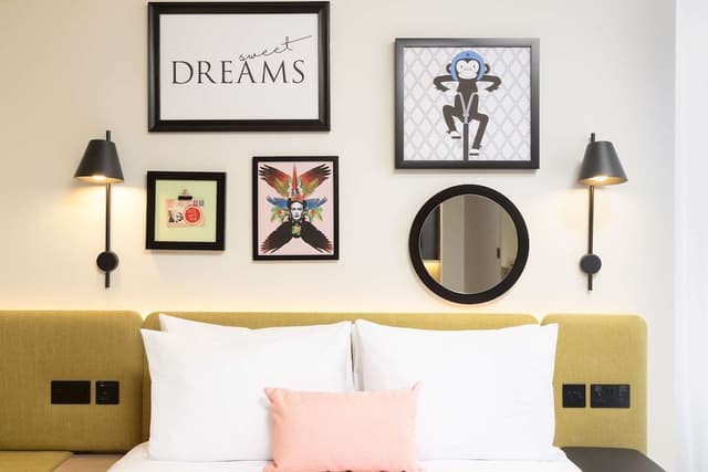 Queen Room