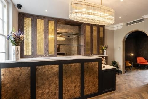 โรงแรมเดอะ แบลร์ วิกตอเรีย (The Blair Victoria Hotel)0