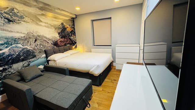 Deluxe Studio Suite
