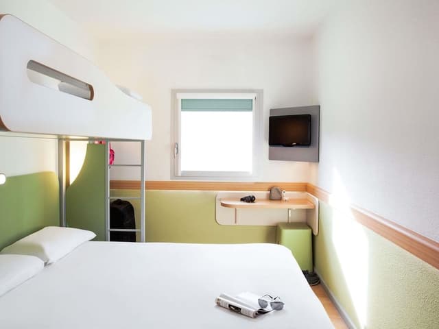Triple Room, Multiple Beds