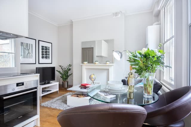 One Bedroom Apartment