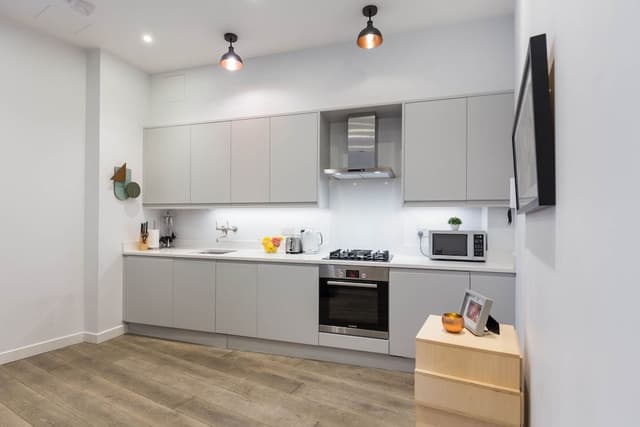 Superior One Bedroom Apartment