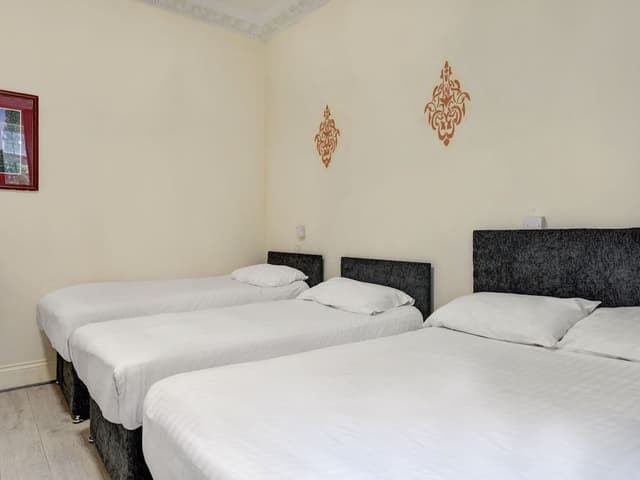 Family Room, Multiple Beds (Family of 3)