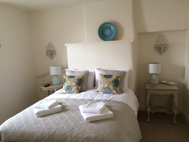Double room-Deluxe-Ensuite with Shower