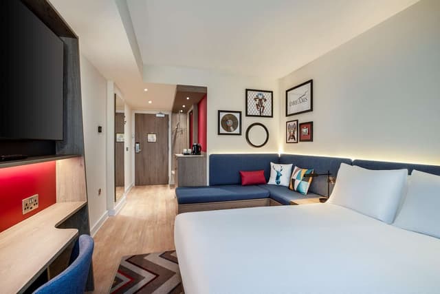 FAMILY CONNECTING ROOM WITH SOFA BED