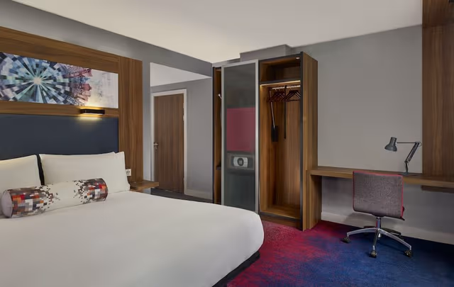 Urban, Room, 1 King Bed, City View