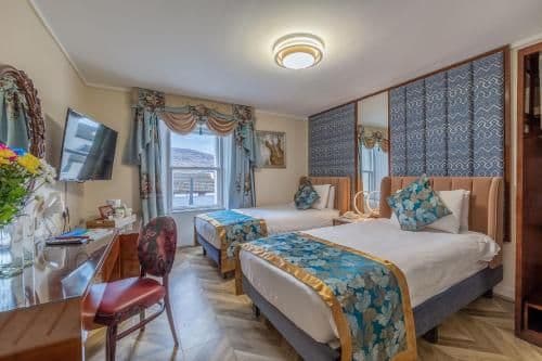 Deluxe Loch View Twin Room