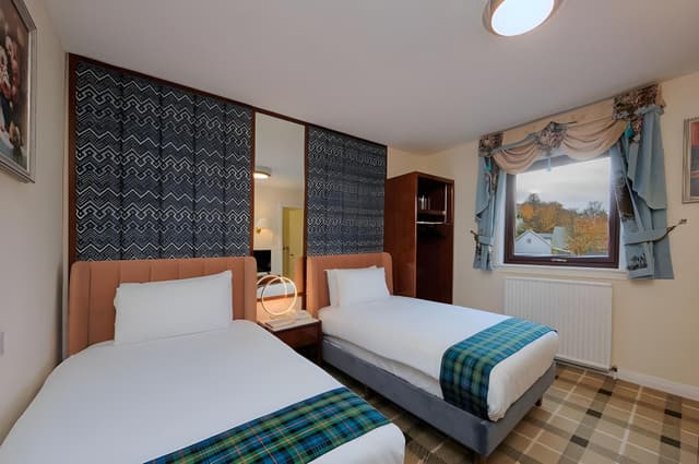 Deluxe Loch View Twin Room