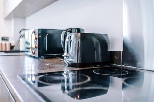 Bolton: Stunning 2-Bedroom Apartment Bolton: Stunning 2-Bedroom Apartment