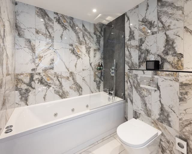 Premium Room, Jetted Tub