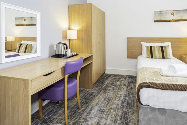 Standard Twin Room, Ensuite