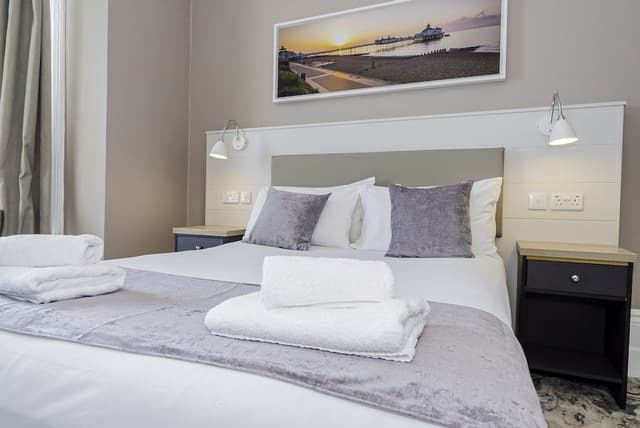 Superior Double Room, Ensuite, Sea View