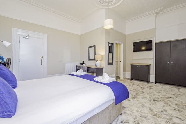Superior Double Room, Ensuite, Sea View