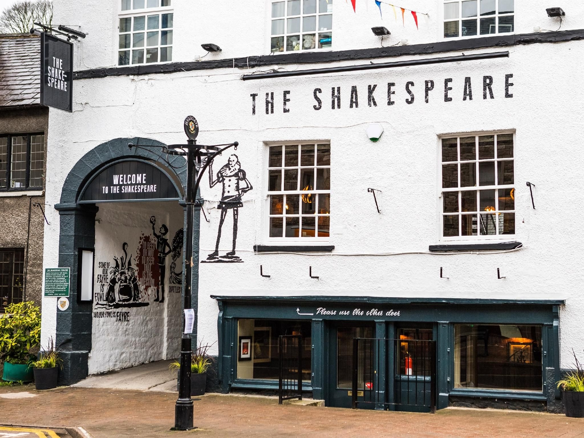 เดอะ เช็กสเปียร์ อินน์ (The Shakespeare Inn)0
