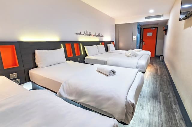 Family Quintuple Room Without Window