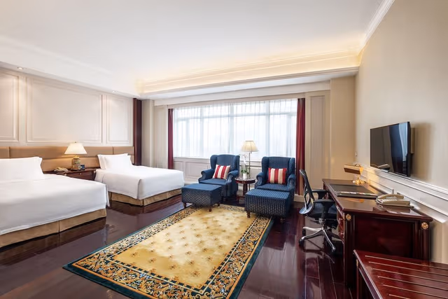 Junior Suite, 2 Twin Beds, Accessible, Club Lounge Access