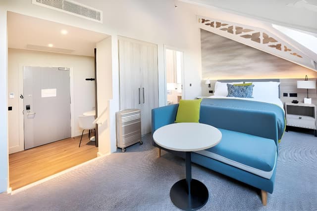 1 King Bed 1 Bedroom Suite