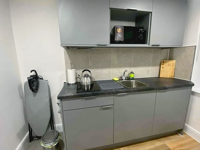 Standard Studio, 1 King Bed, Kitchenette