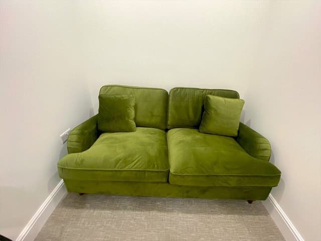 Deluxe Studio