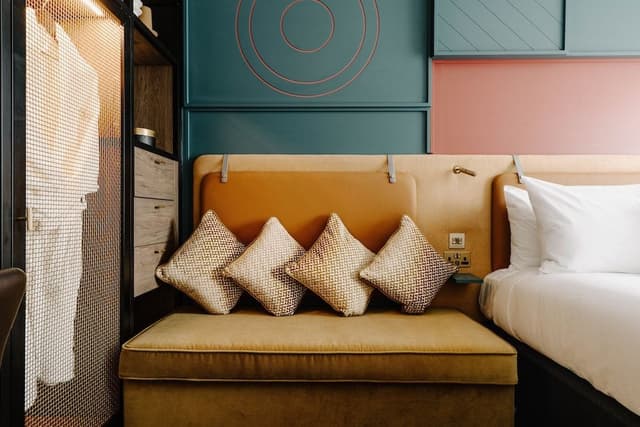 Deluxe Room, 1 Queen Bed with Sofa bed