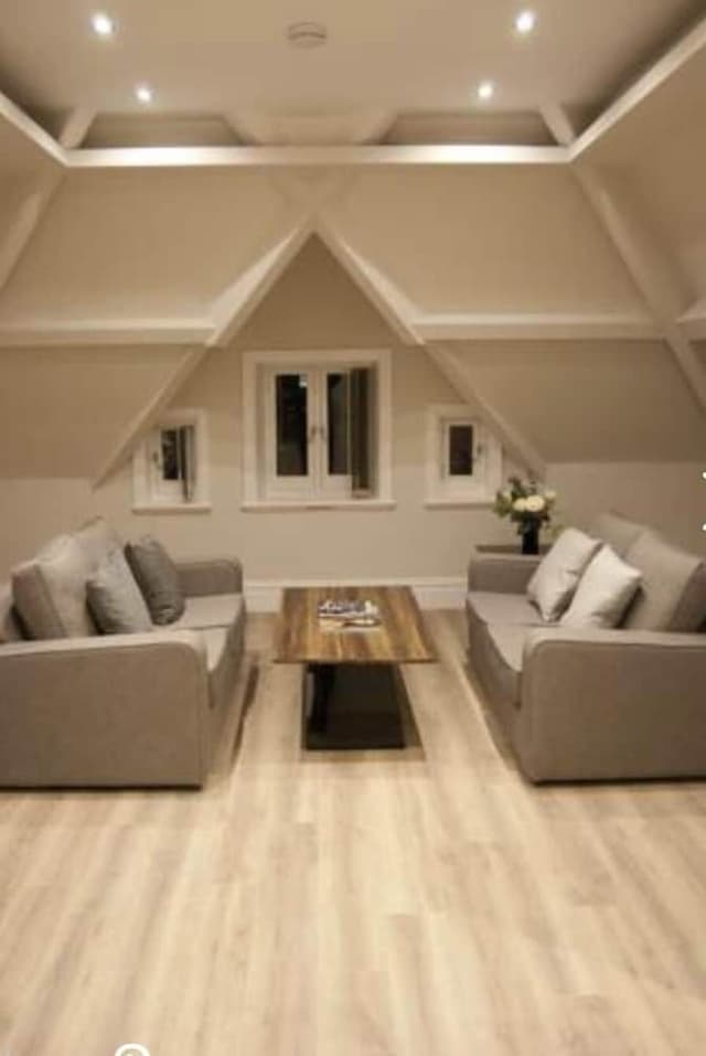 Apartment (8)