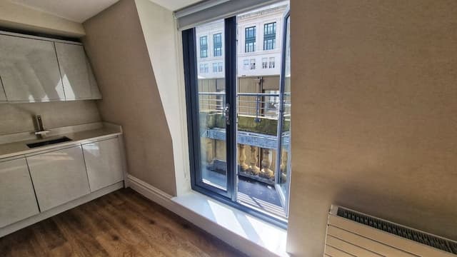 Apartment (6)