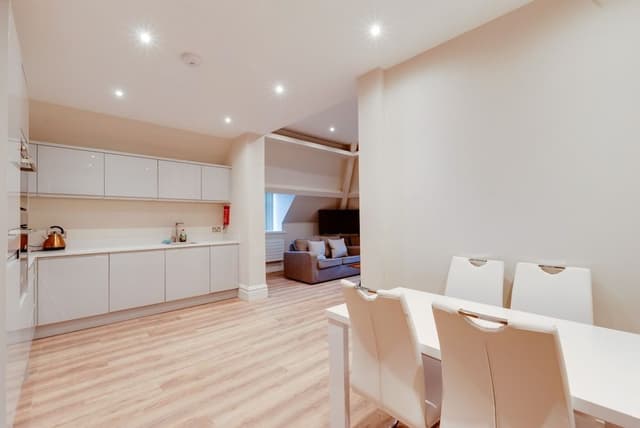 Apartment (8)
