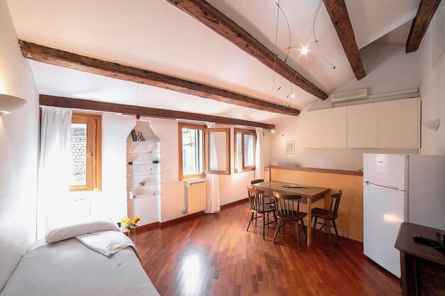 Classic Apartment, City View