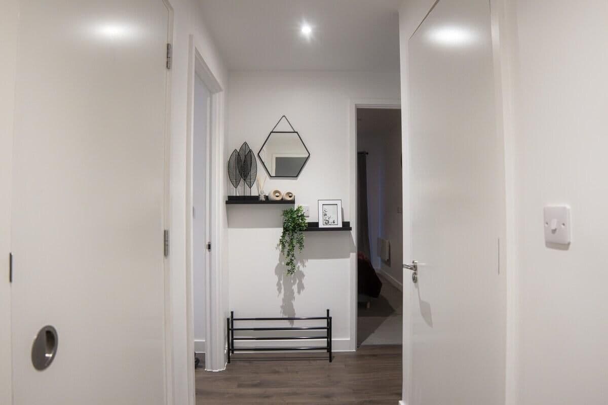 Luxury Mcr 2Bed+2Bath Apartment-Central location! Luxury Mcr 2Bed+2Bath Apartment-Central location!