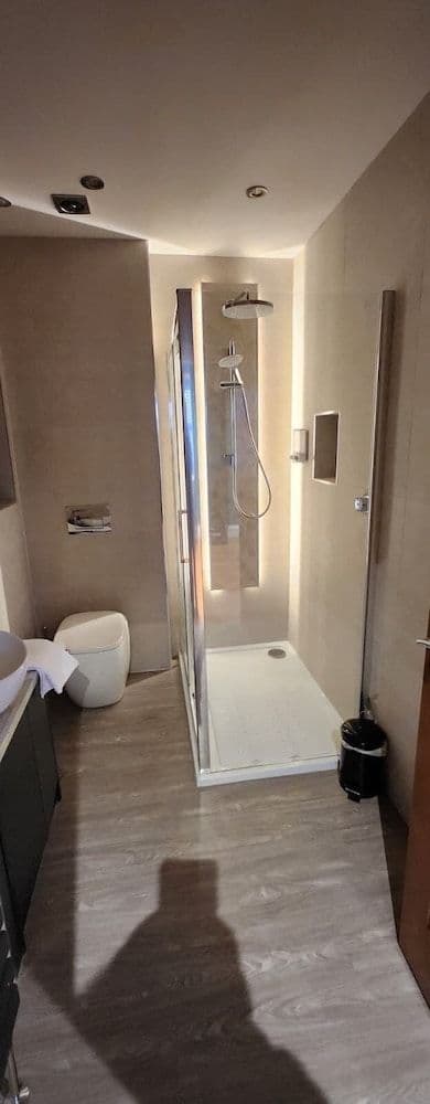 Basic Apartment, Private Bathroom (Annex )