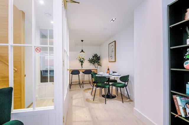 Luxury Townhome, 2 Bedrooms, Balcony, City View
