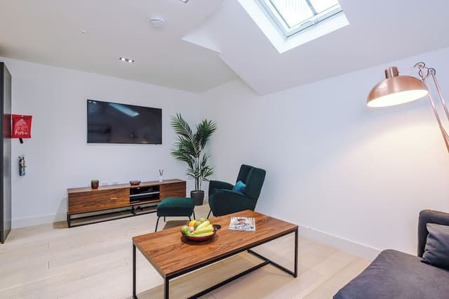 Luxury Townhome, 2 Bedrooms, Balcony, City View