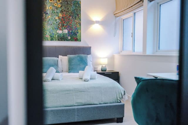 Luxury Townhome, 2 Bedrooms, Balcony, City View