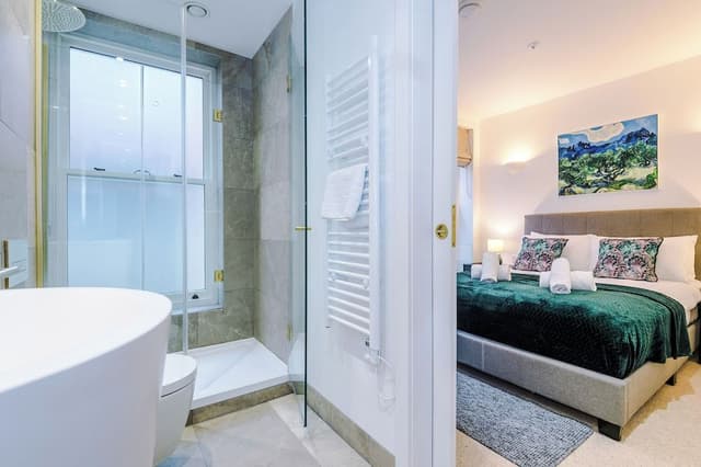 Luxury Townhome, 2 Bedrooms, Balcony, City View