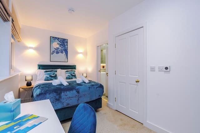 Luxury Townhome, 2 Bedrooms, Balcony, City View