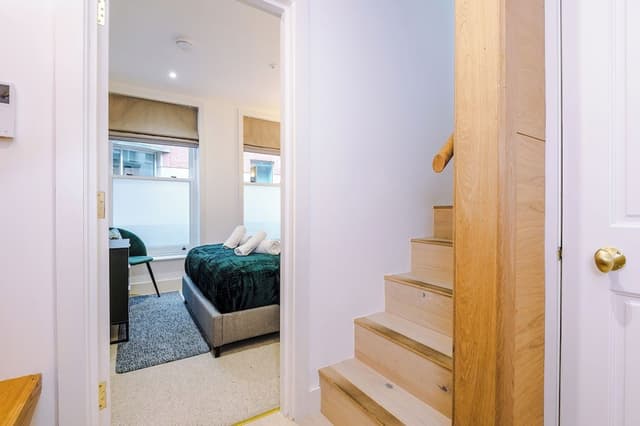 Luxury Townhome, 2 Bedrooms, Balcony, City View