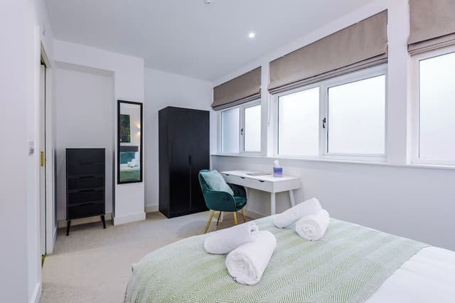 Luxury Townhome, 2 Bedrooms, Balcony, City View