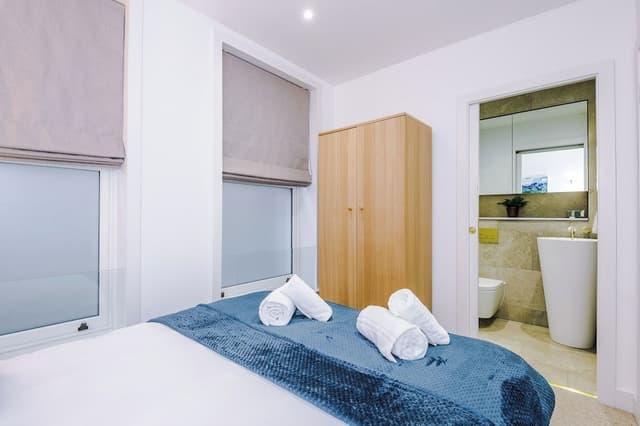Luxury Townhome, 2 Bedrooms, Balcony, City View