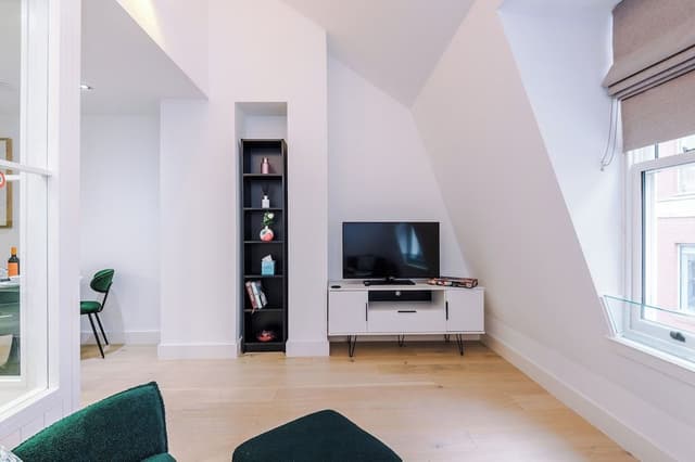 Luxury Townhome, 2 Bedrooms, Balcony, City View
