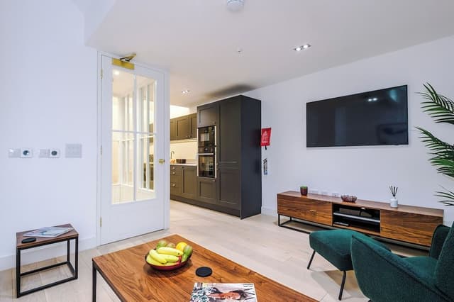 Luxury Townhome, 2 Bedrooms, Balcony, City View