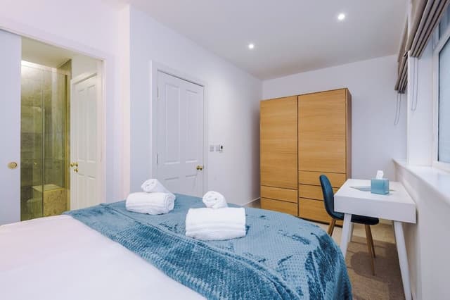 Luxury Townhome, 2 Bedrooms, Balcony, City View