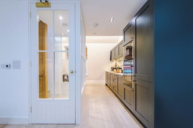 Luxury Townhome, 2 Bedrooms, Balcony, City View