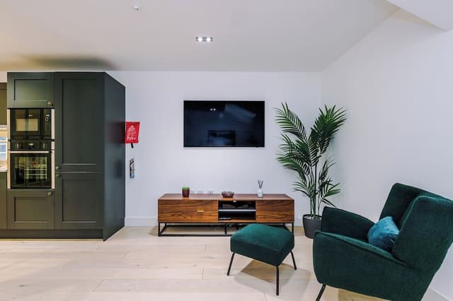 Luxury Townhome, 2 Bedrooms, Balcony, City View