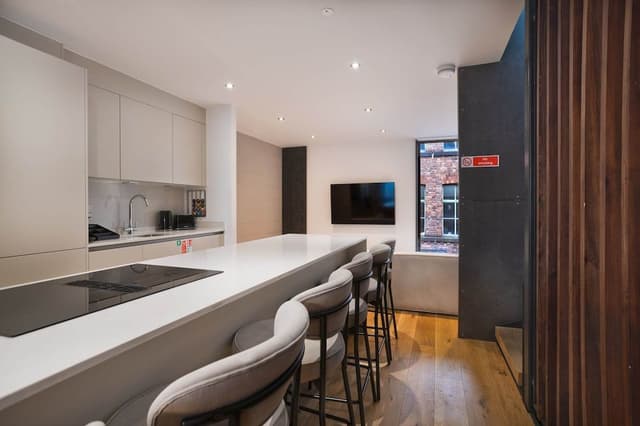Apartment, Smoking