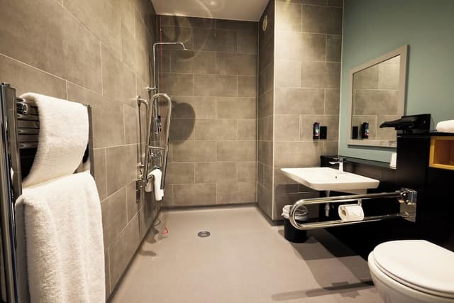 Standard Room, 1 Queen Bed, Accessible