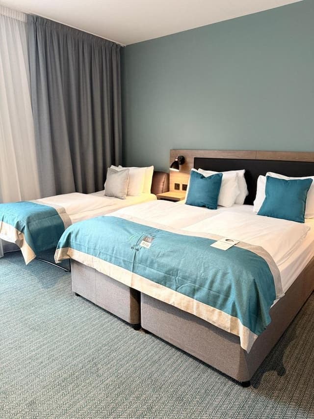 Standard Room, 1 Queen Bed
